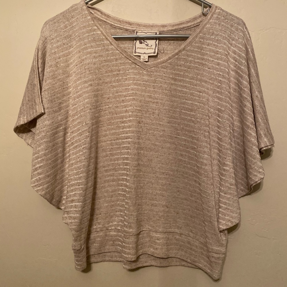 Flowy small cream blouse